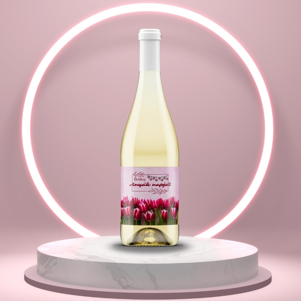 anyak_napi_uveg_cimke_rozsaszin_alapon_pink_tulipanokkal_bor_fekvo_uvegen